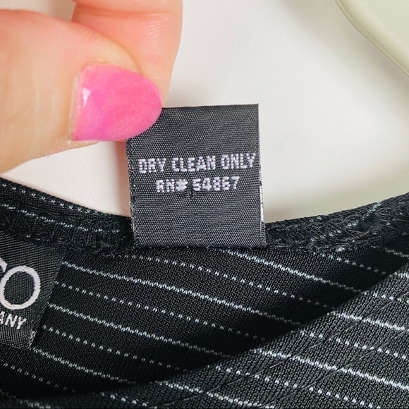 New York & Co.‎ Pinstriped Side Slit Blouse Women's XS Black Gray Sleeveless - Picture 8 of 8